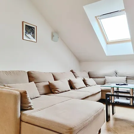 Boroka Apartment *